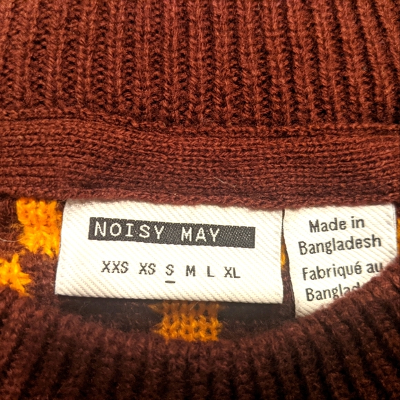 Noisy May cropped acrylic sweater, size small - Picture 2 of 6